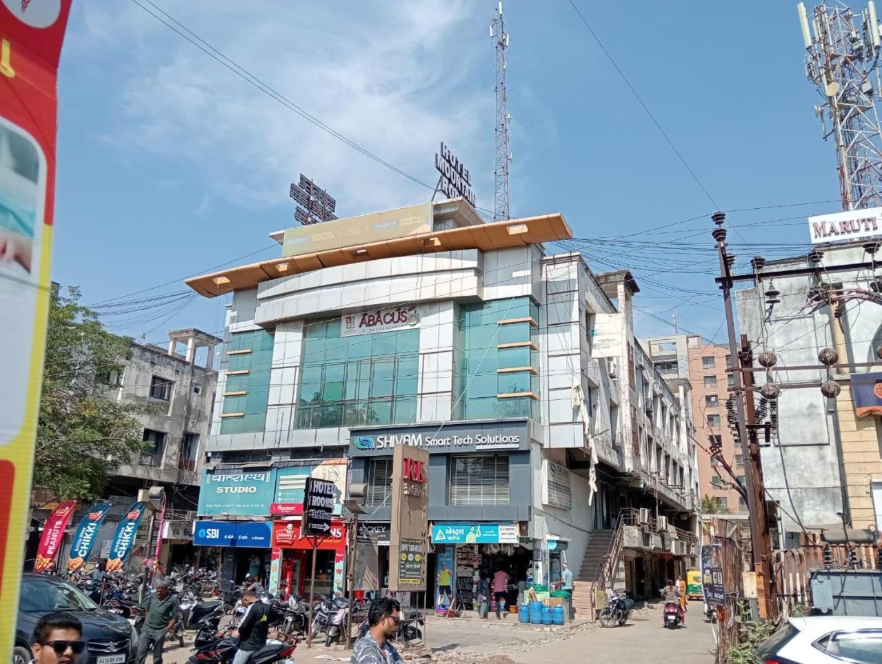 Hotel Mountain Bharuch Экстерьер фото